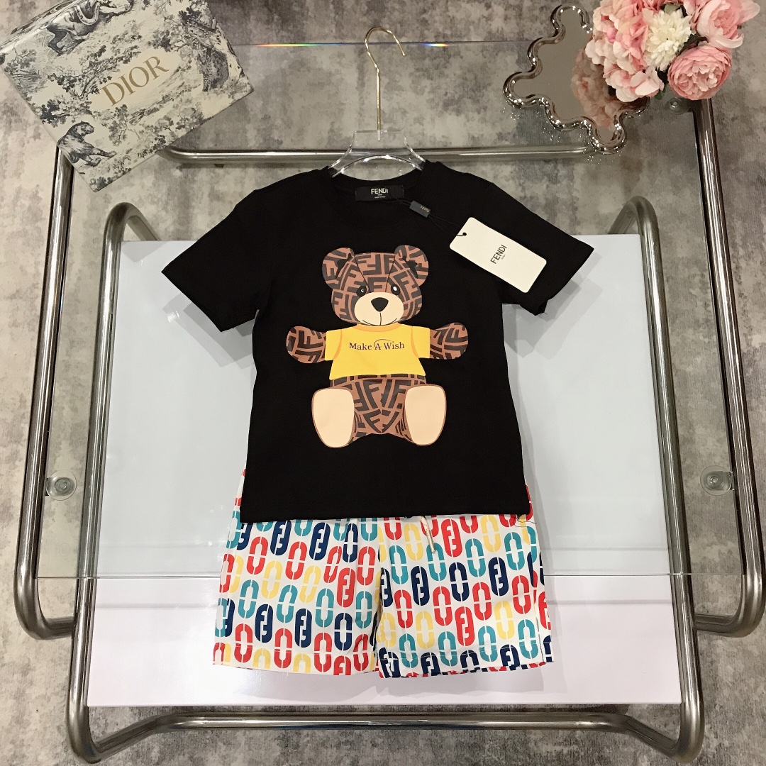 Fendi 2022 Children T-shirt and Shorts Set