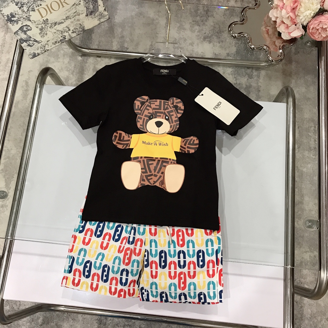 Fendi 2022 Children T-shirt and Shorts Set