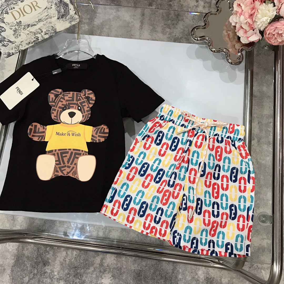 Fendi 2022 Children T-shirt and Shorts Set