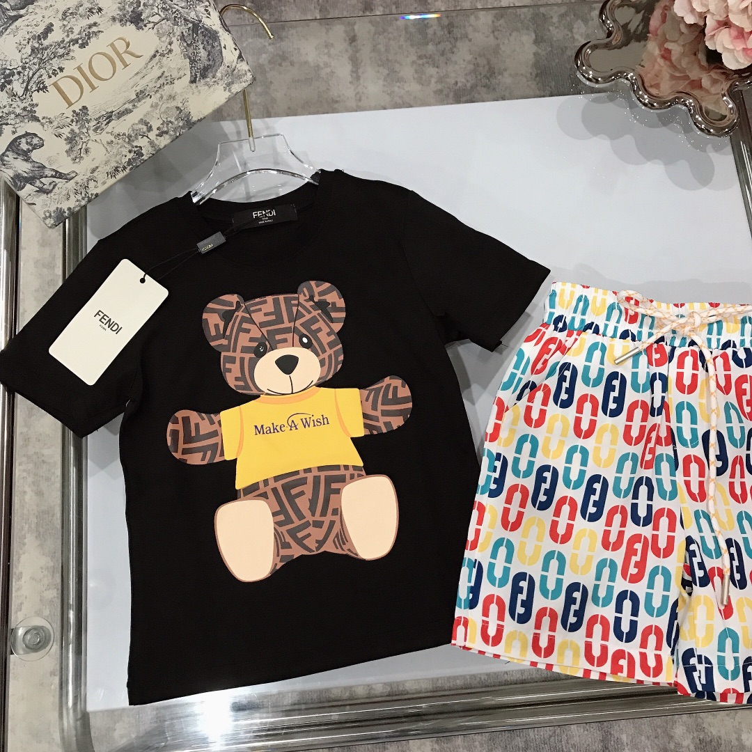 Fendi 2022 Children T-shirt and Shorts Set