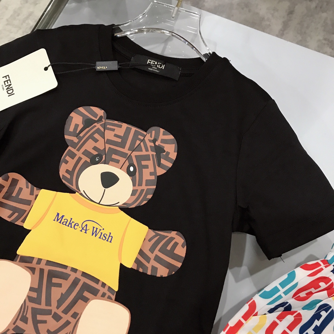 Fendi 2022 Children T-shirt and Shorts Set