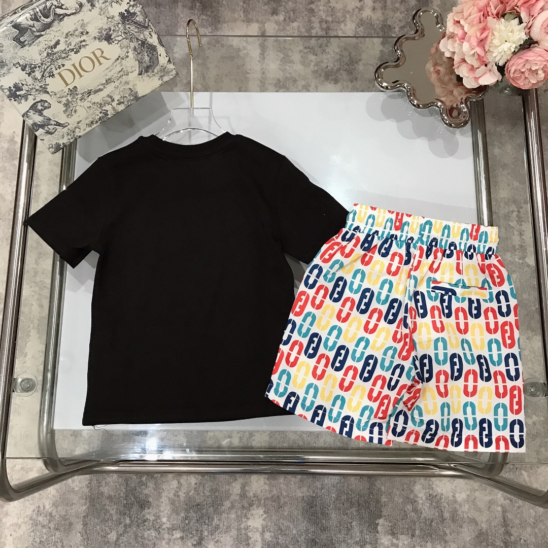 Fendi 2022 Children T-shirt and Shorts Set