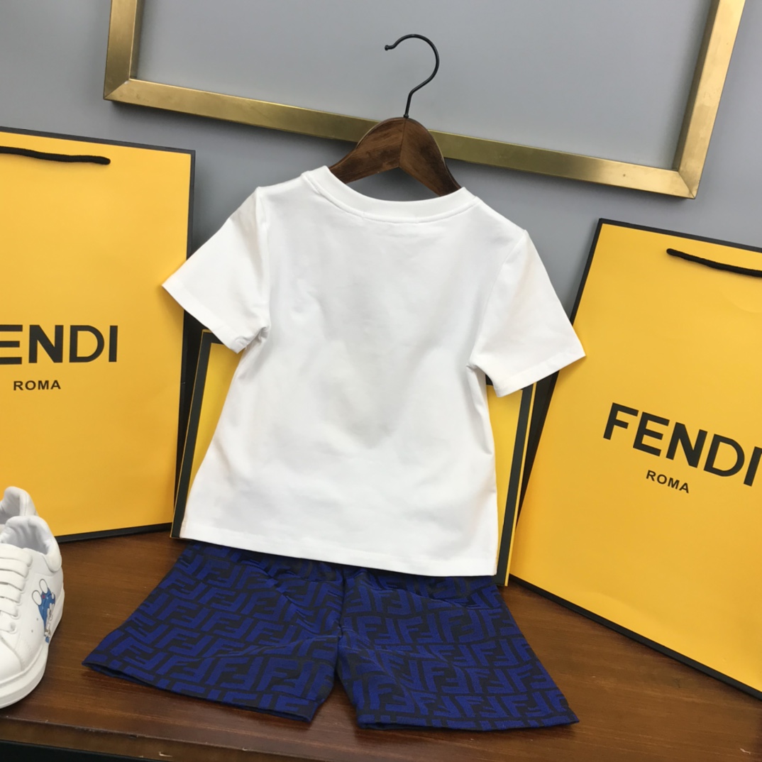 Fendi 2022 Children T-shirt and Shorts Set