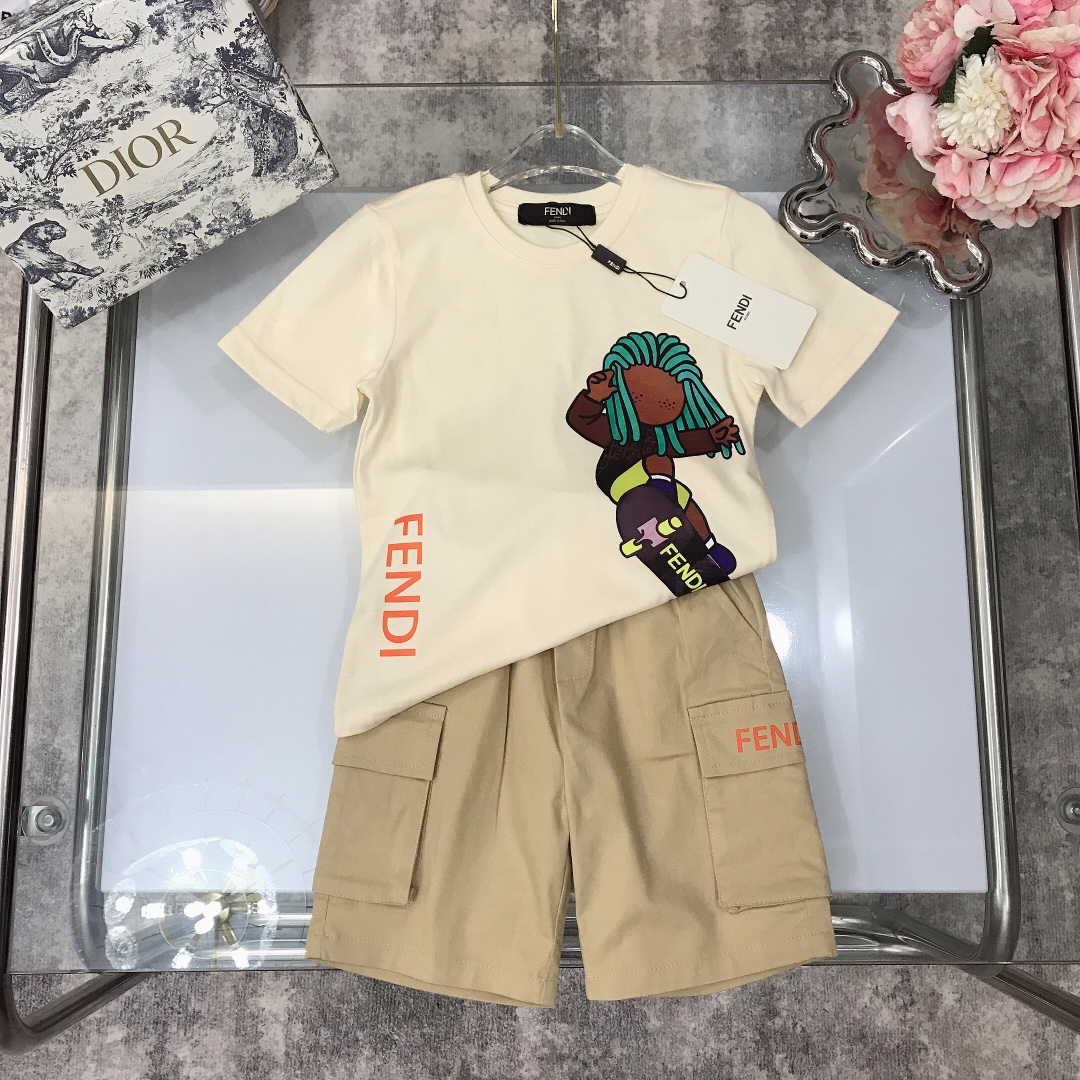 Fendi 2022 Children T-shirt and Shorts Set