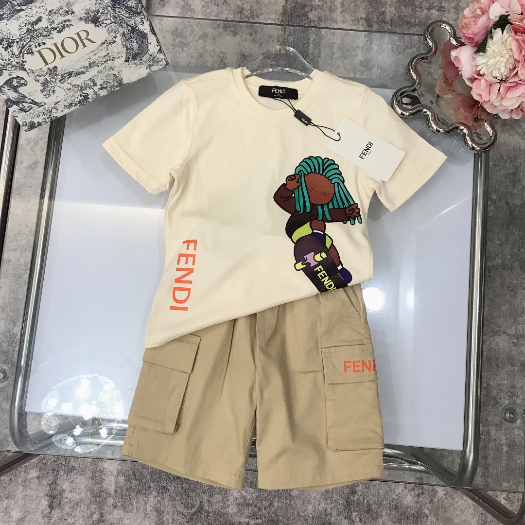 Fendi 2022 Children T-shirt and Shorts Set