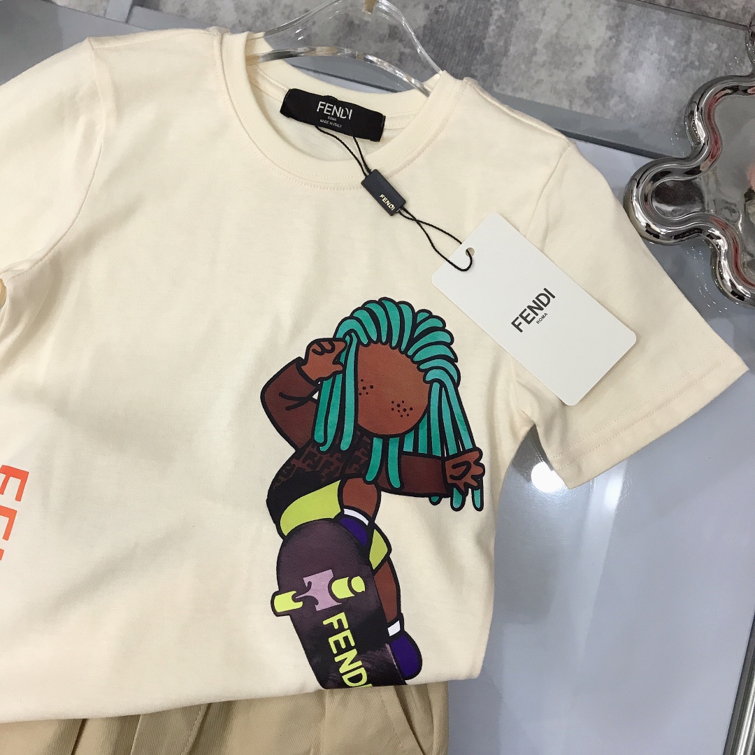 Fendi 2022 Children T-shirt and Shorts Set