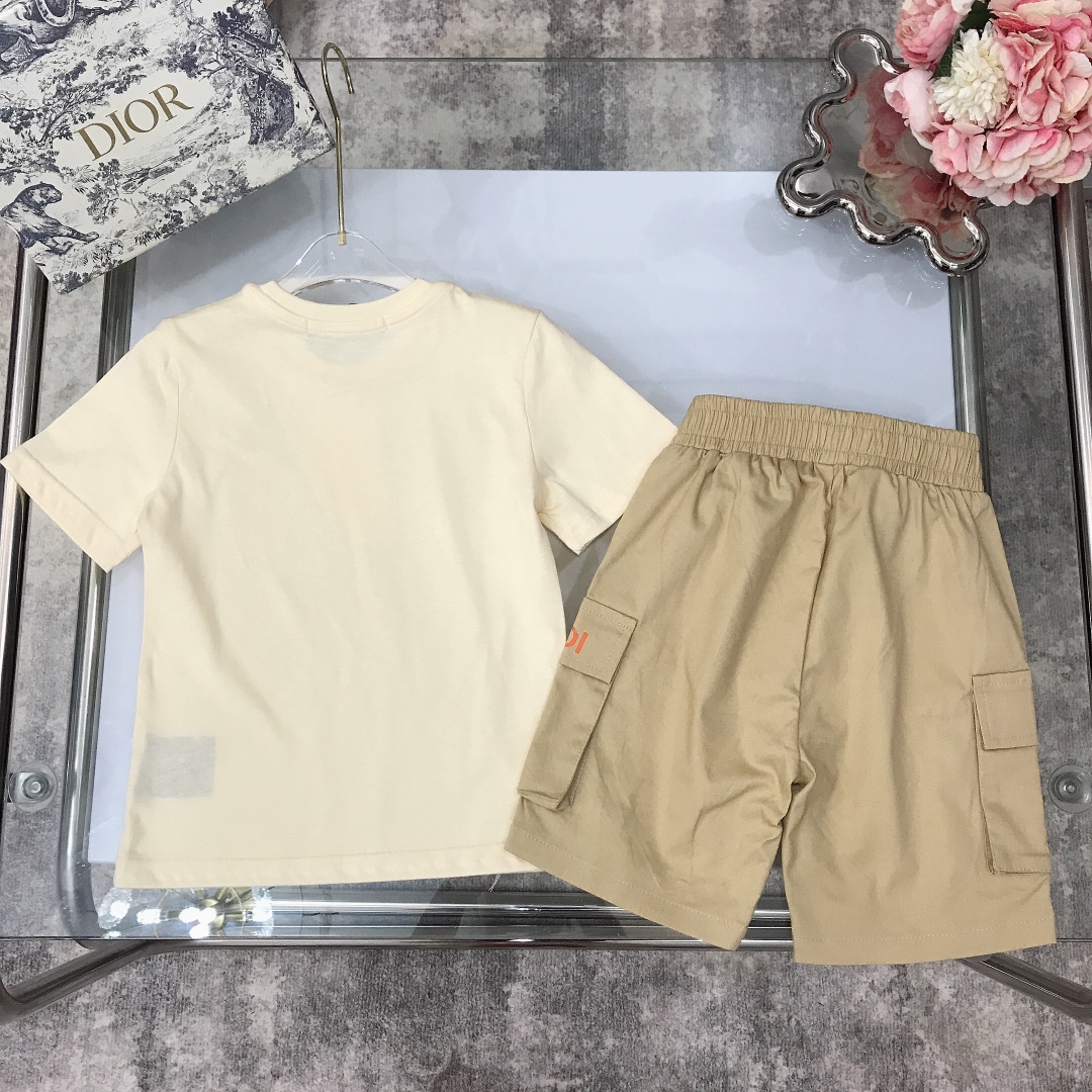 Fendi 2022 Children T-shirt and Shorts Set