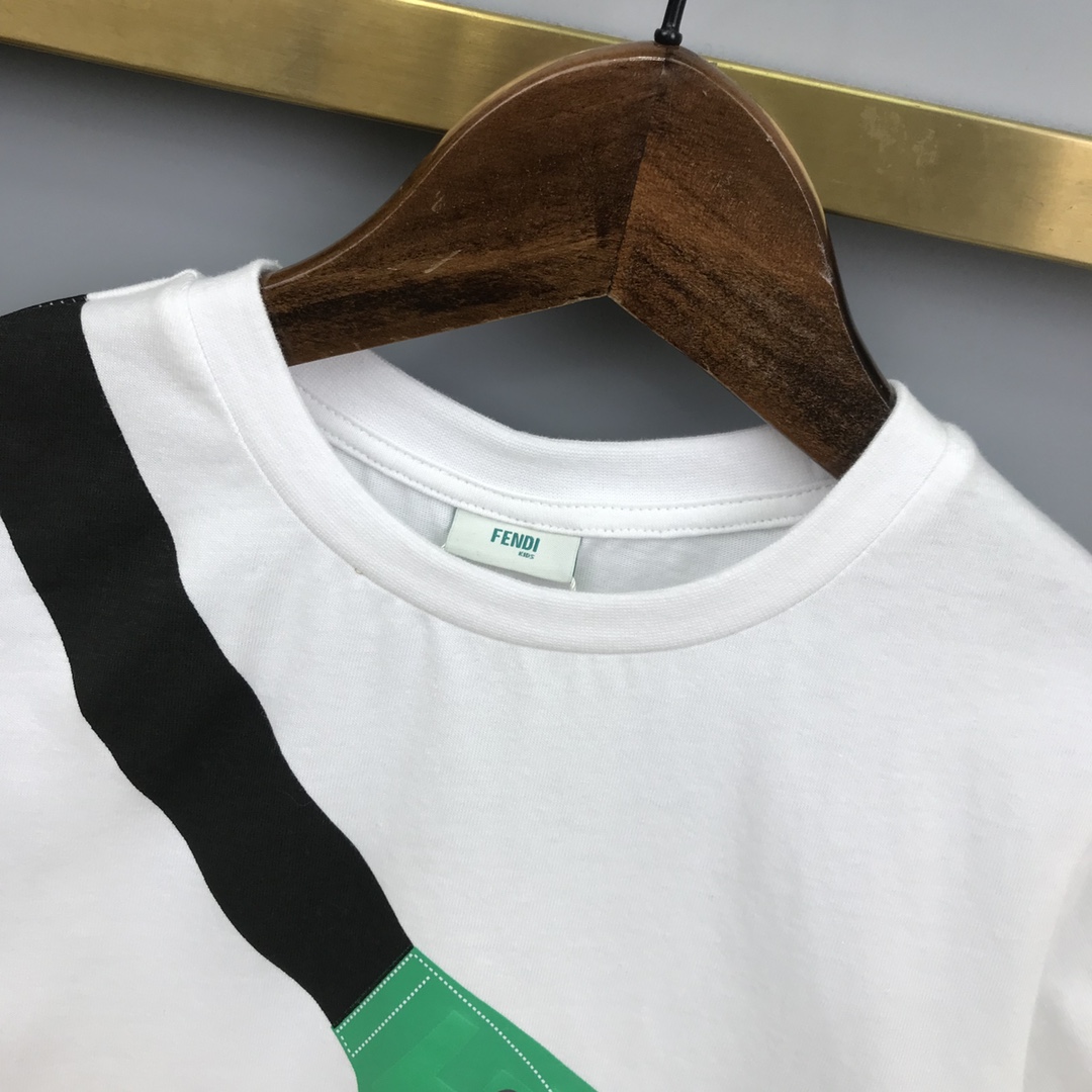 Fendi 2022 Children T-shirt and Shorts Set