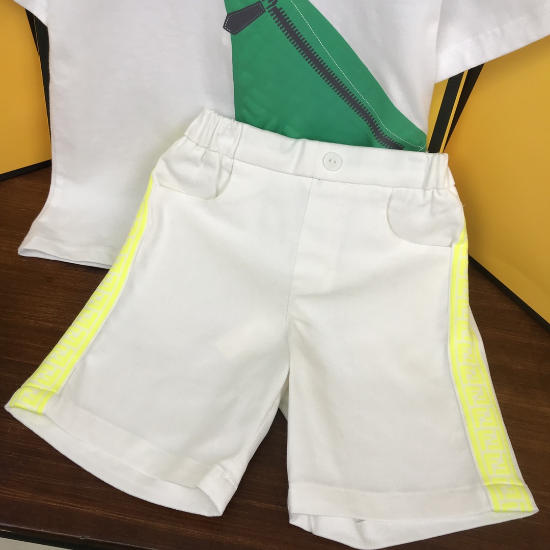 Fendi 2022 Children T-shirt and Shorts Set