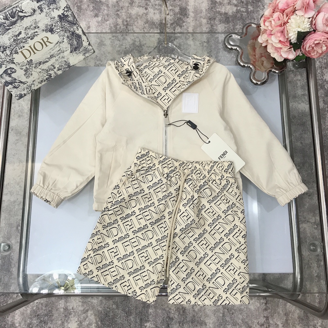 Fendi 2022 Children Reversible Jacket and Shorts Set