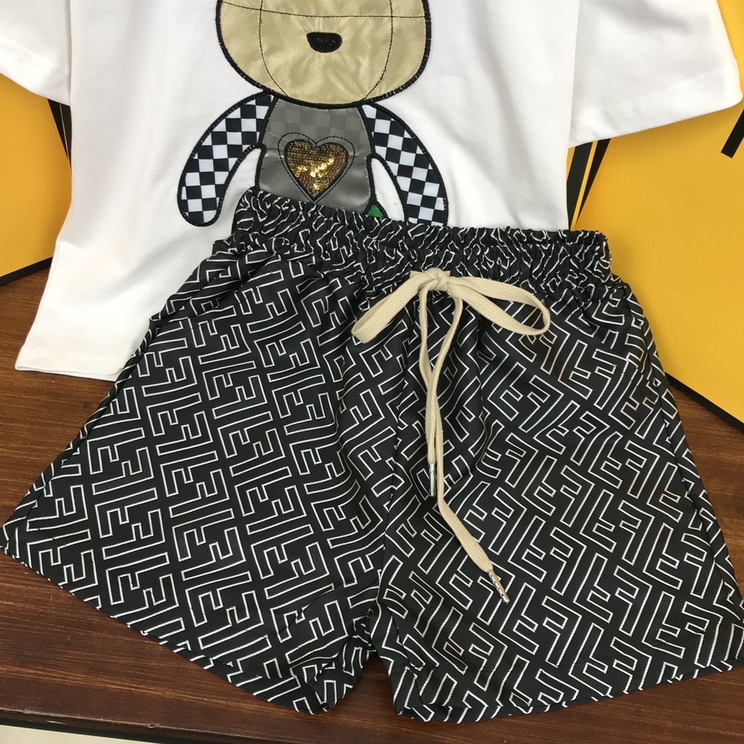 Fendi 2022 Bear Print Children T-shirt and Shorts Set