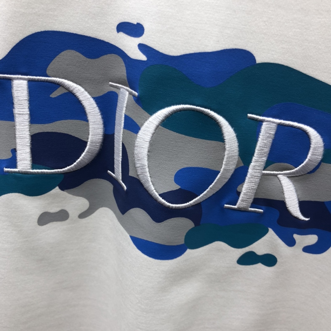 Dior T-shirt in White with Blue Logo