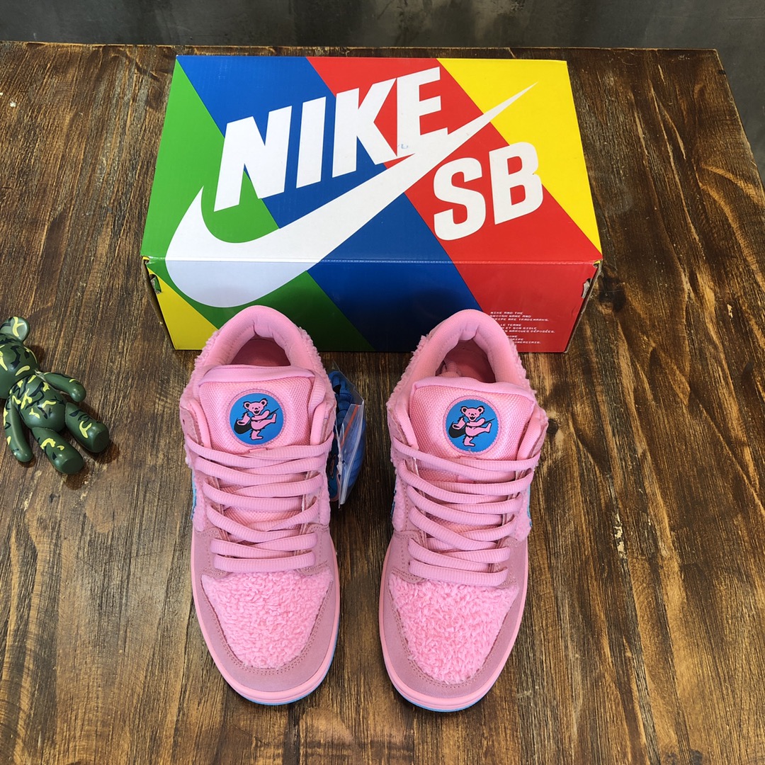 Nike Sneaker dunk low SB in Pink