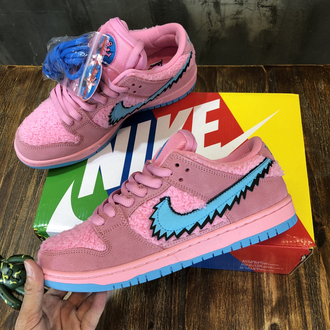 Nike Sneaker dunk low SB in Pink