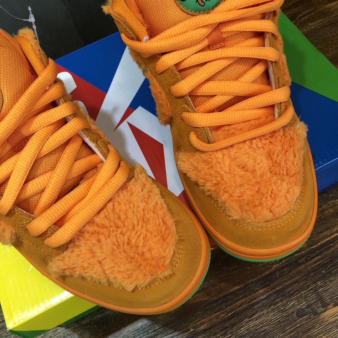 Nike Sneaker dunk low SB in Orange