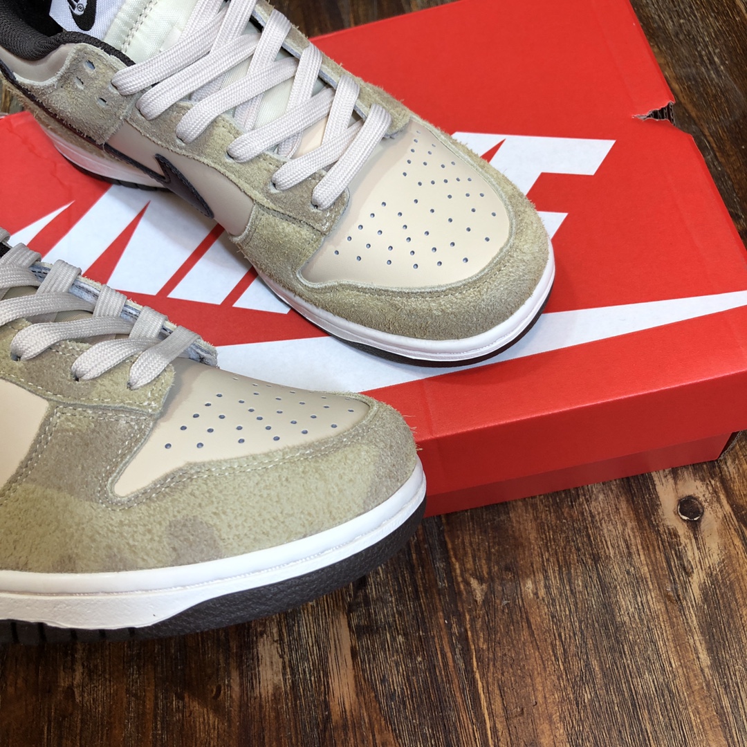 Nike Sneaker dunk low SB in Cream