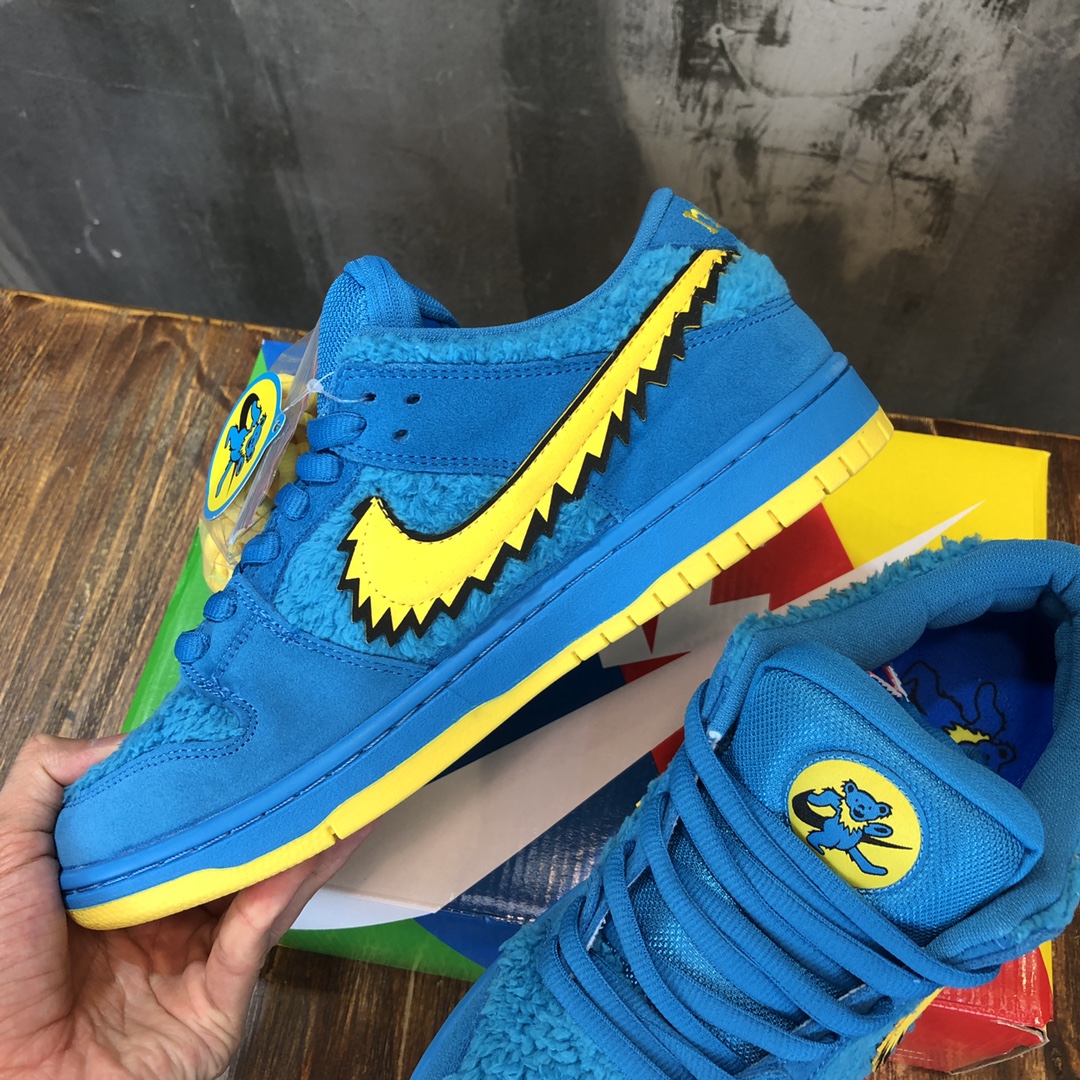 Nike Sneaker dunk low SB in Blue