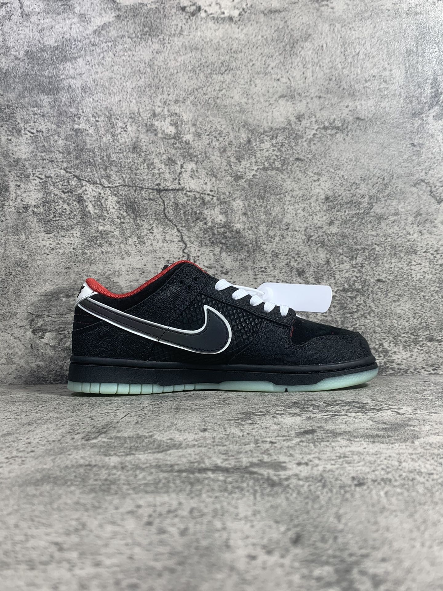 Nike Sneaker Dunk Low in Black
