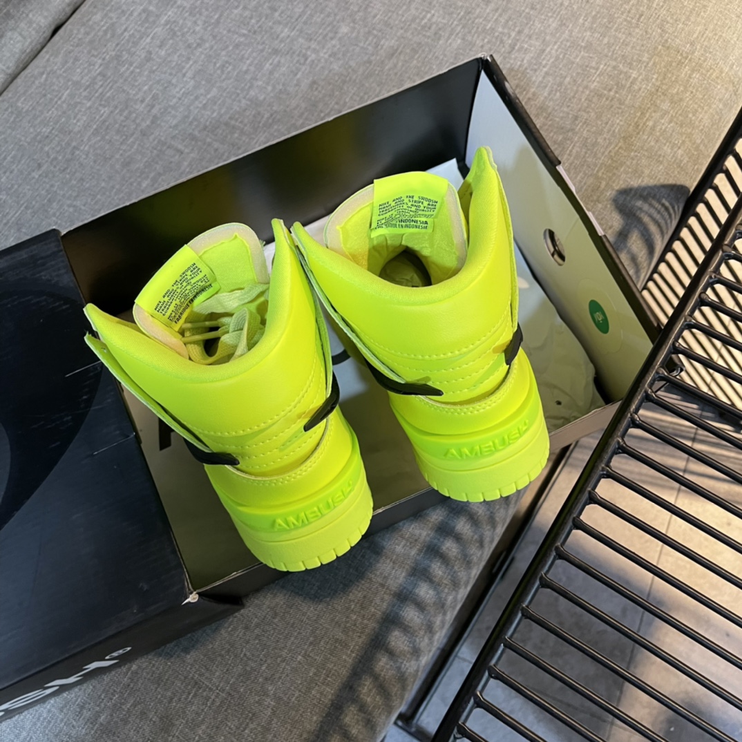 Nike Sneaker Dunk High AMBUSH in Yellow