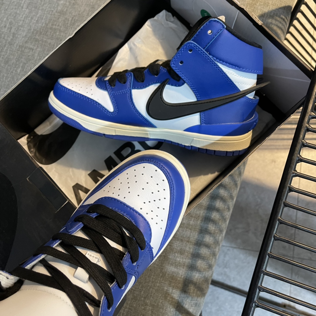 Nike Sneaker Dunk High AMBUSH in Blue