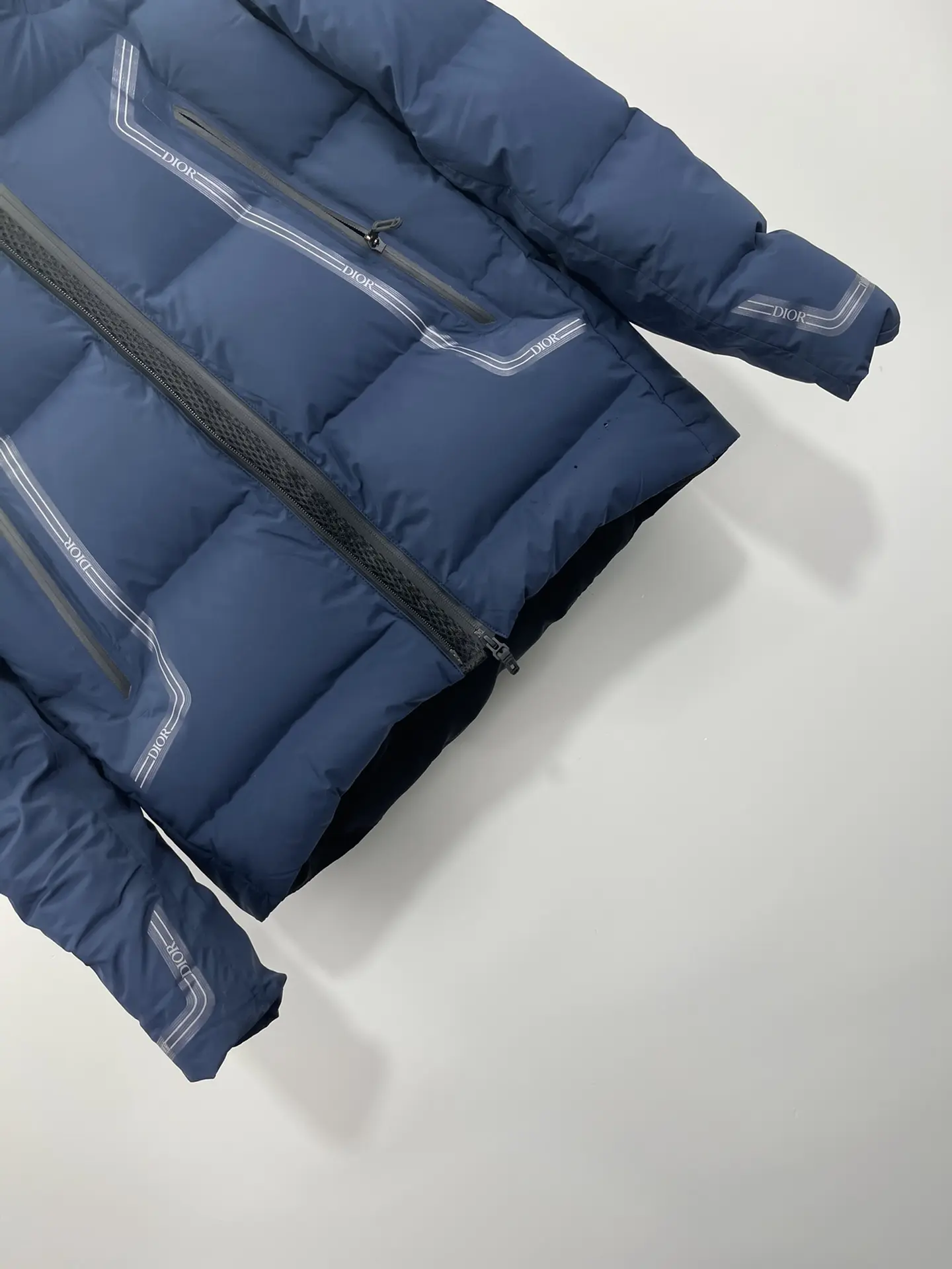 Dior 2022 new  down jacket in blue