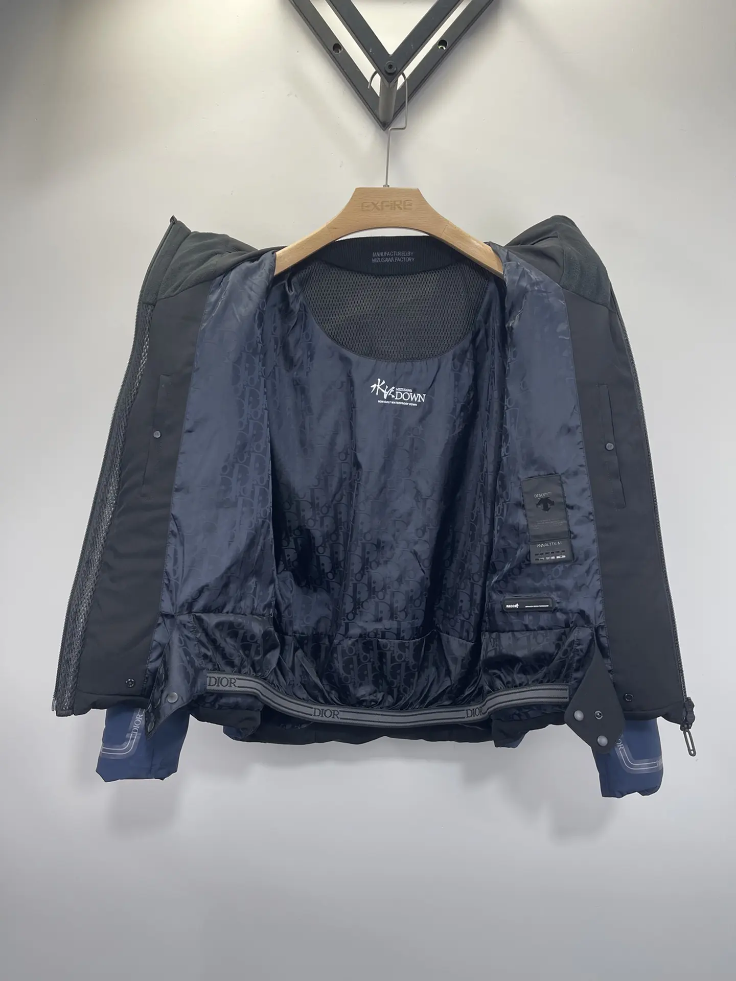 Dior 2022 new  down jacket in blue