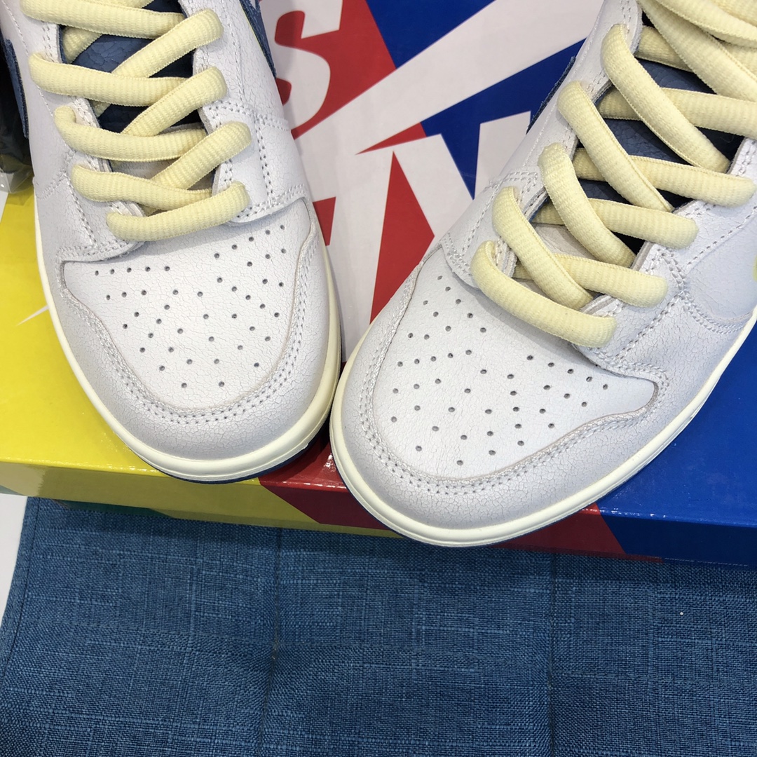 Nike Sneaker Atlas x Nike Dunk SB High in White