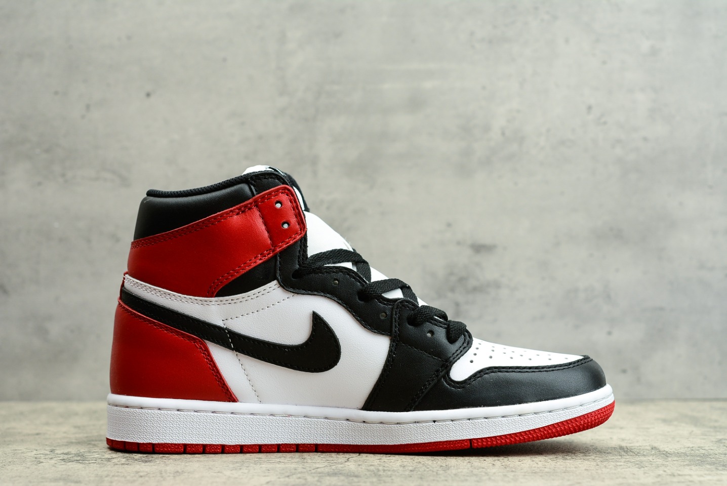 Nike Sneaker Air Jordan3 x Fragment Design in Red