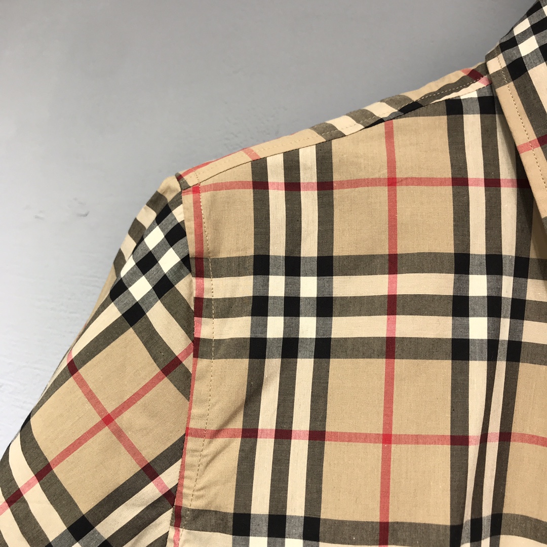 Burberry Vintage plaid short sleeve shirt