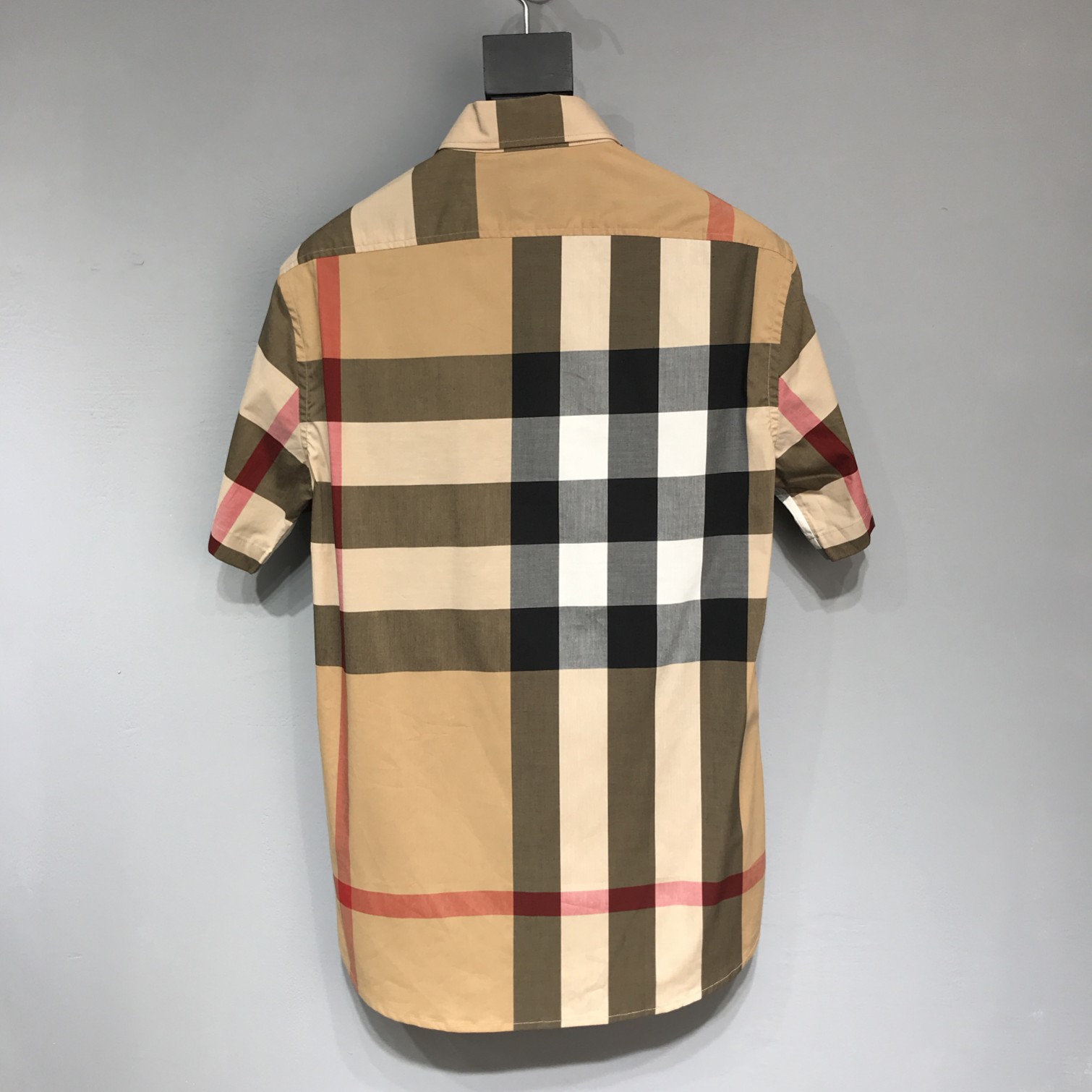 Burberry Vintage plaid short sleeve shirt