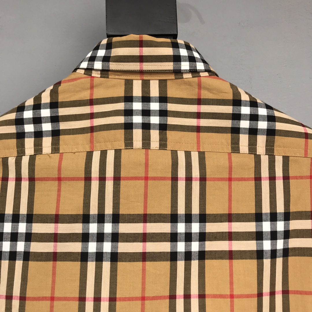 Burberry Vintage plaid short sleeve shirt