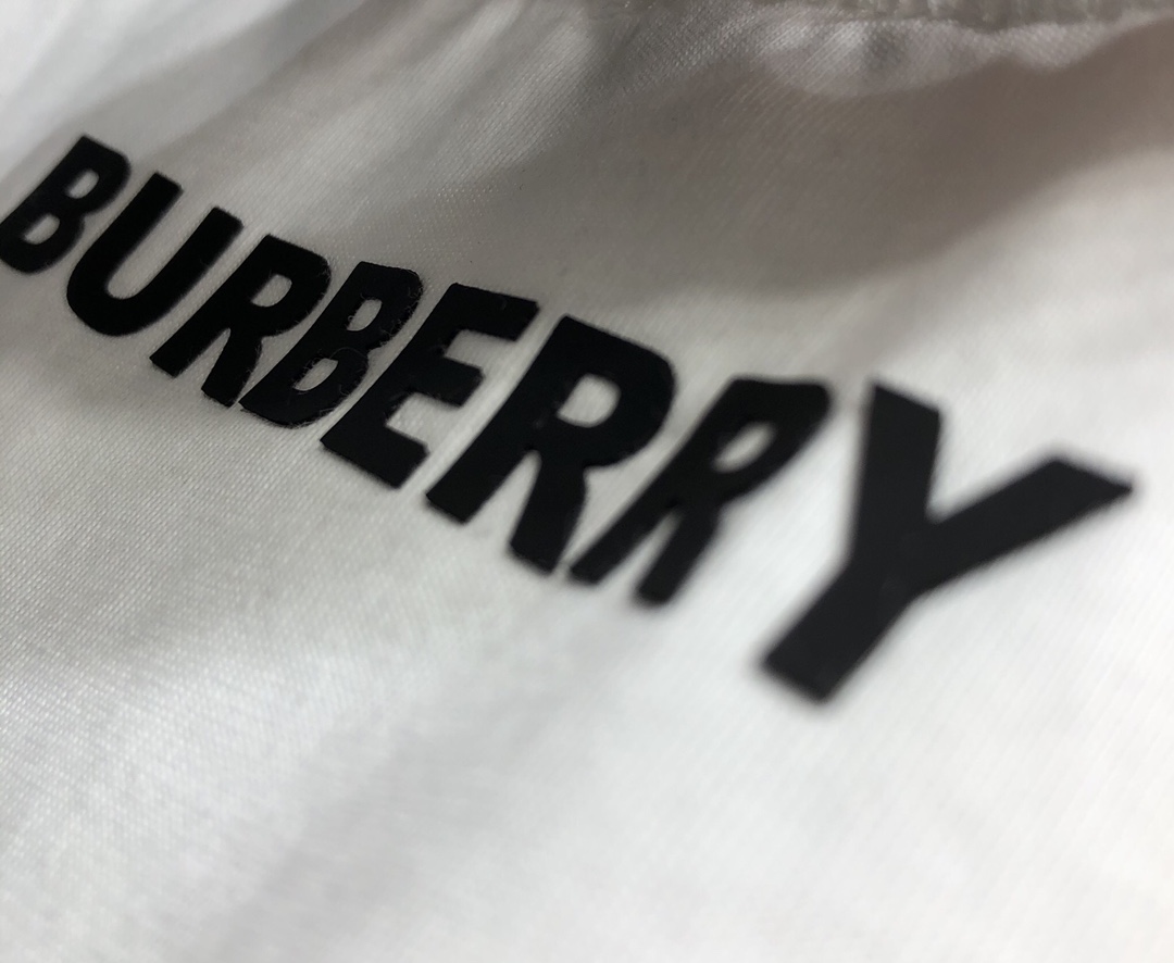 Burberry T-shirt Location Print Cotton Oversized