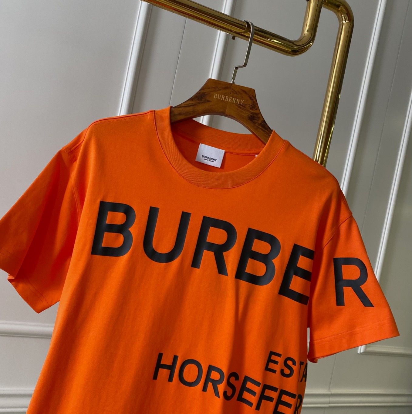 Burberry T-shirt Horseferry in Orange