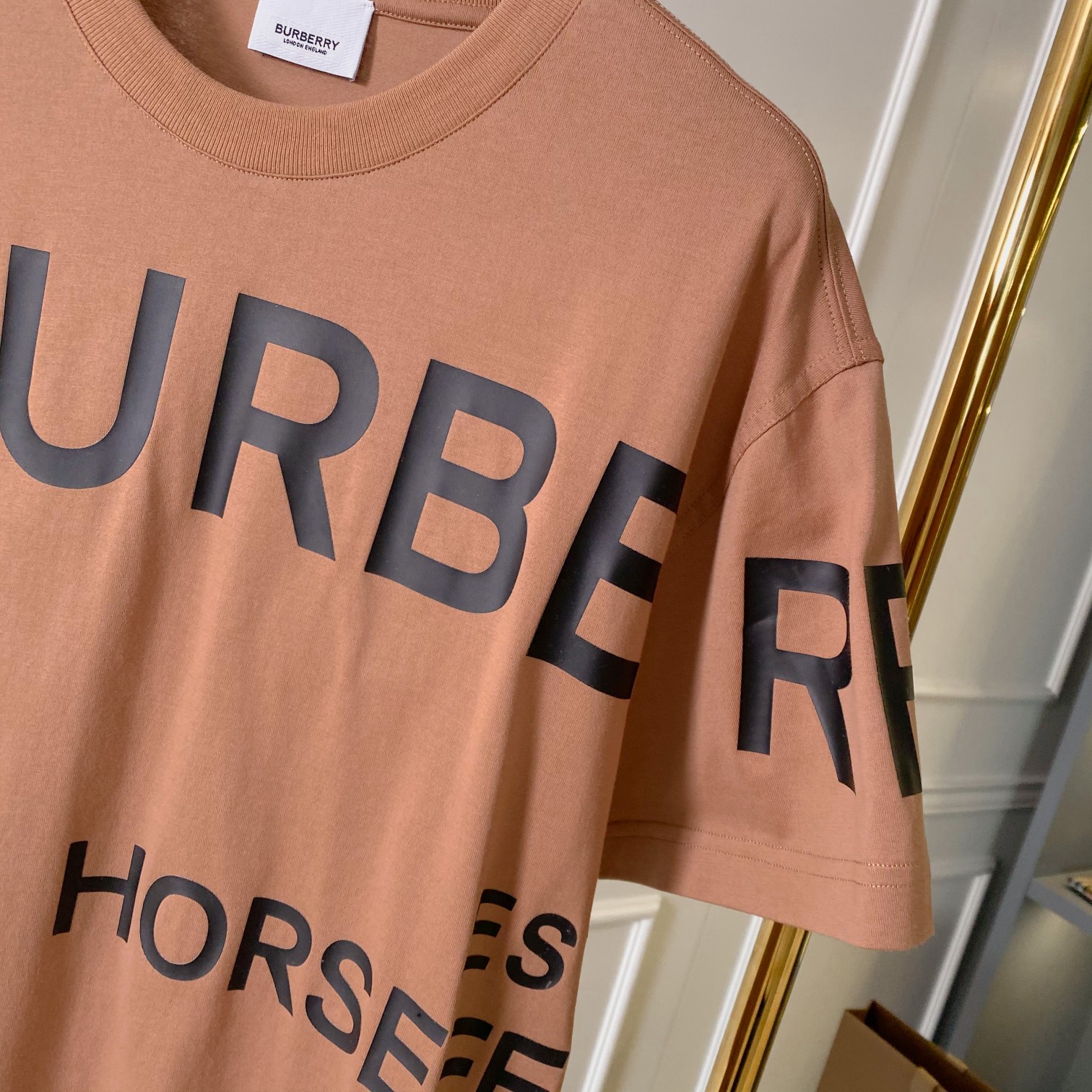 Burberry T-shirt Horseferry in Brown