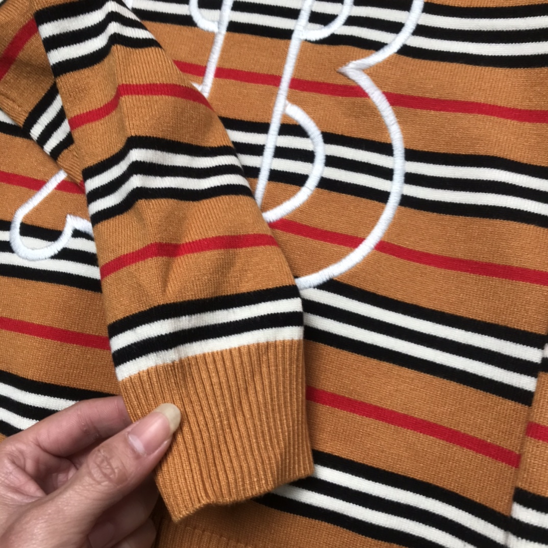 Burberry Sweatshirt Cotton in Orange