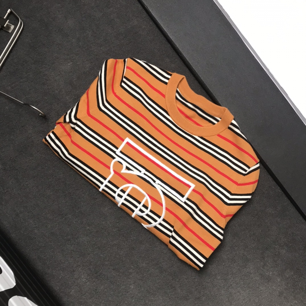 Burberry Sweatshirt Cotton in Orange