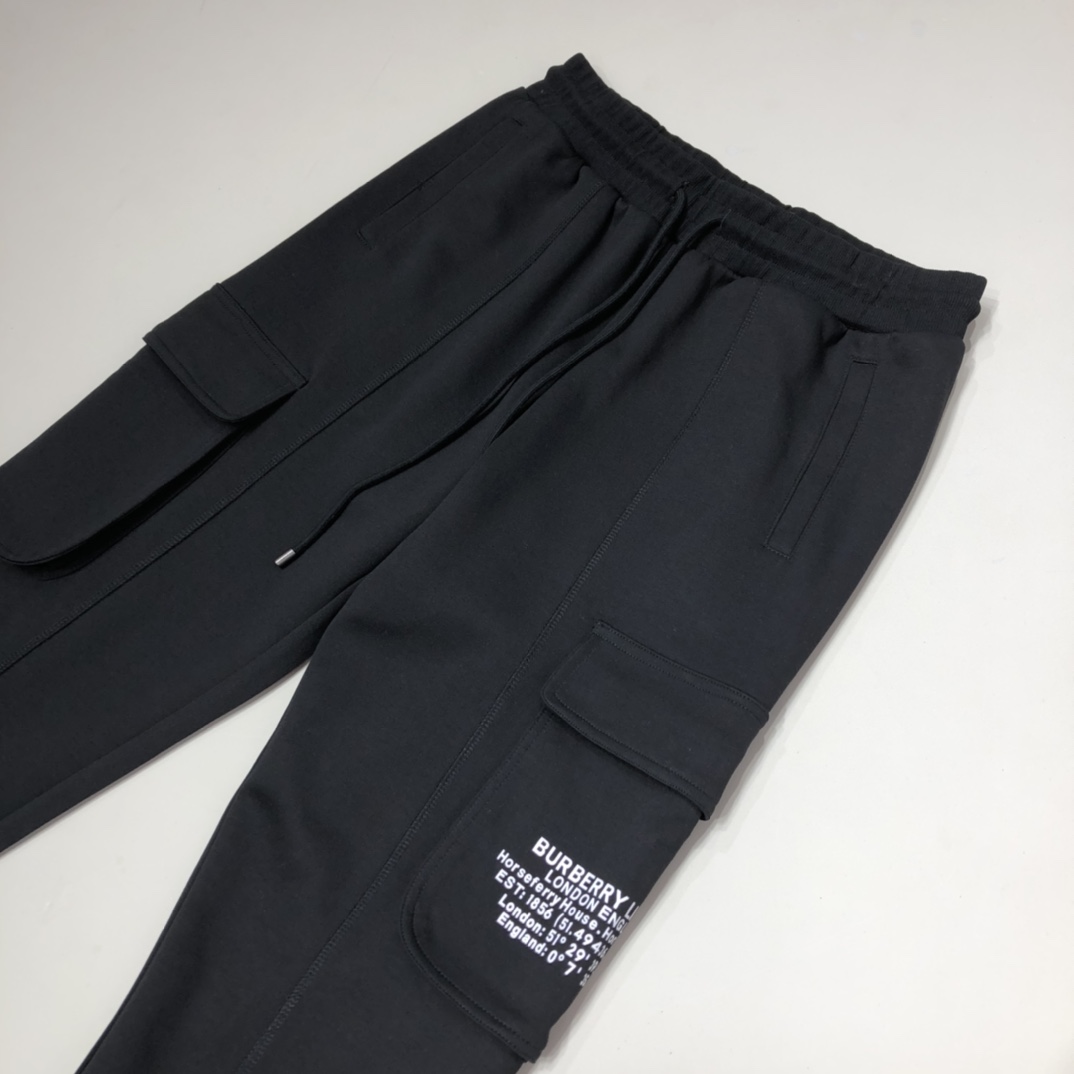 Burberry Pants Cotton Jogging in Black