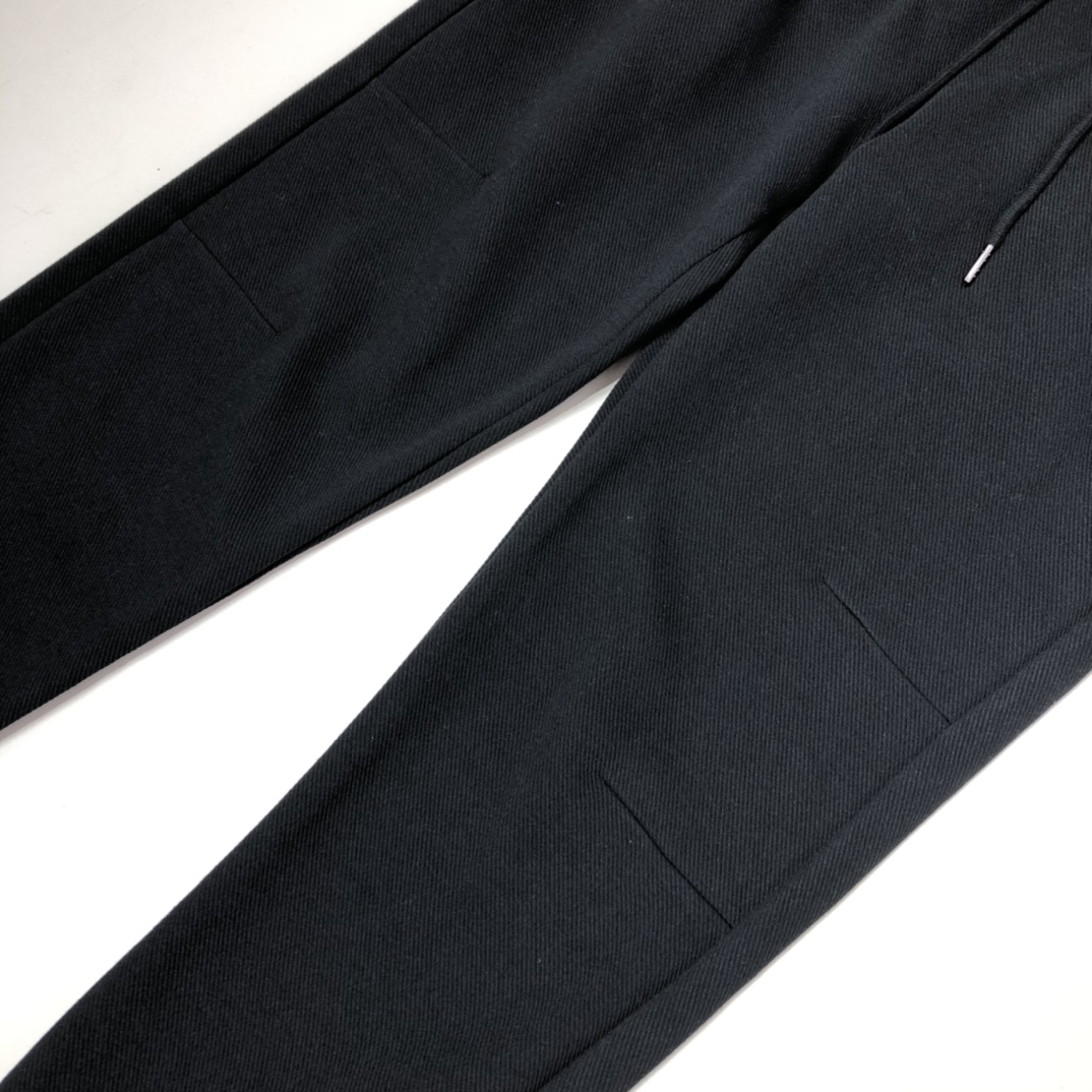 Burberry Pants Cotton Jogging in Black