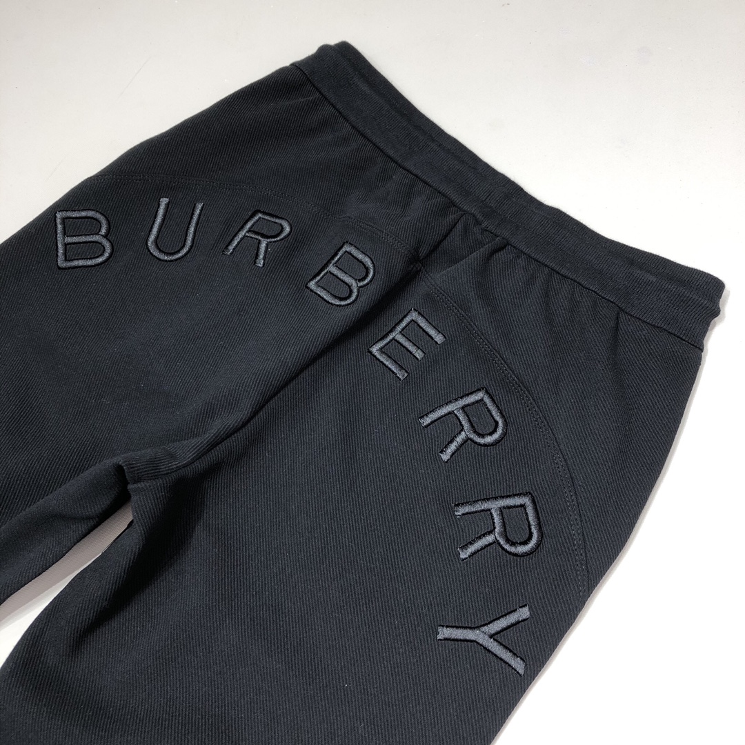 Burberry Pants Cotton Jogging in Black