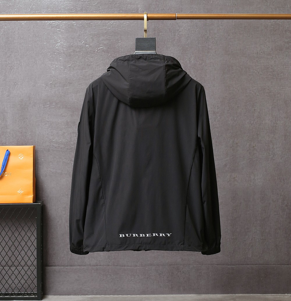 Burberry Jacket Hooded in Black