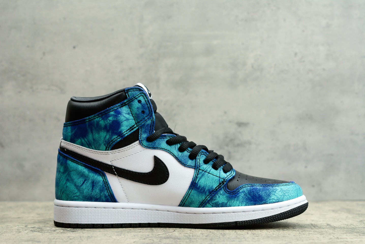 Nike Sneaker Air Jordan1 High AJ1 Tie-Day in Blue