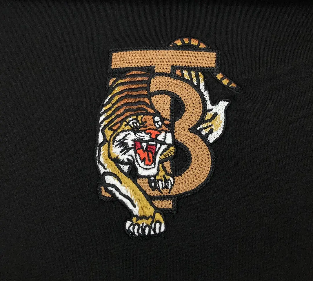 BURBERRY 2022 new tiger embroidery T-shirt