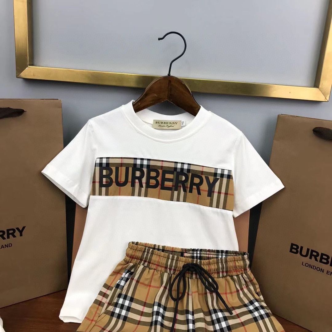 Burberry 2022 New T-Shirt and Shorts Set