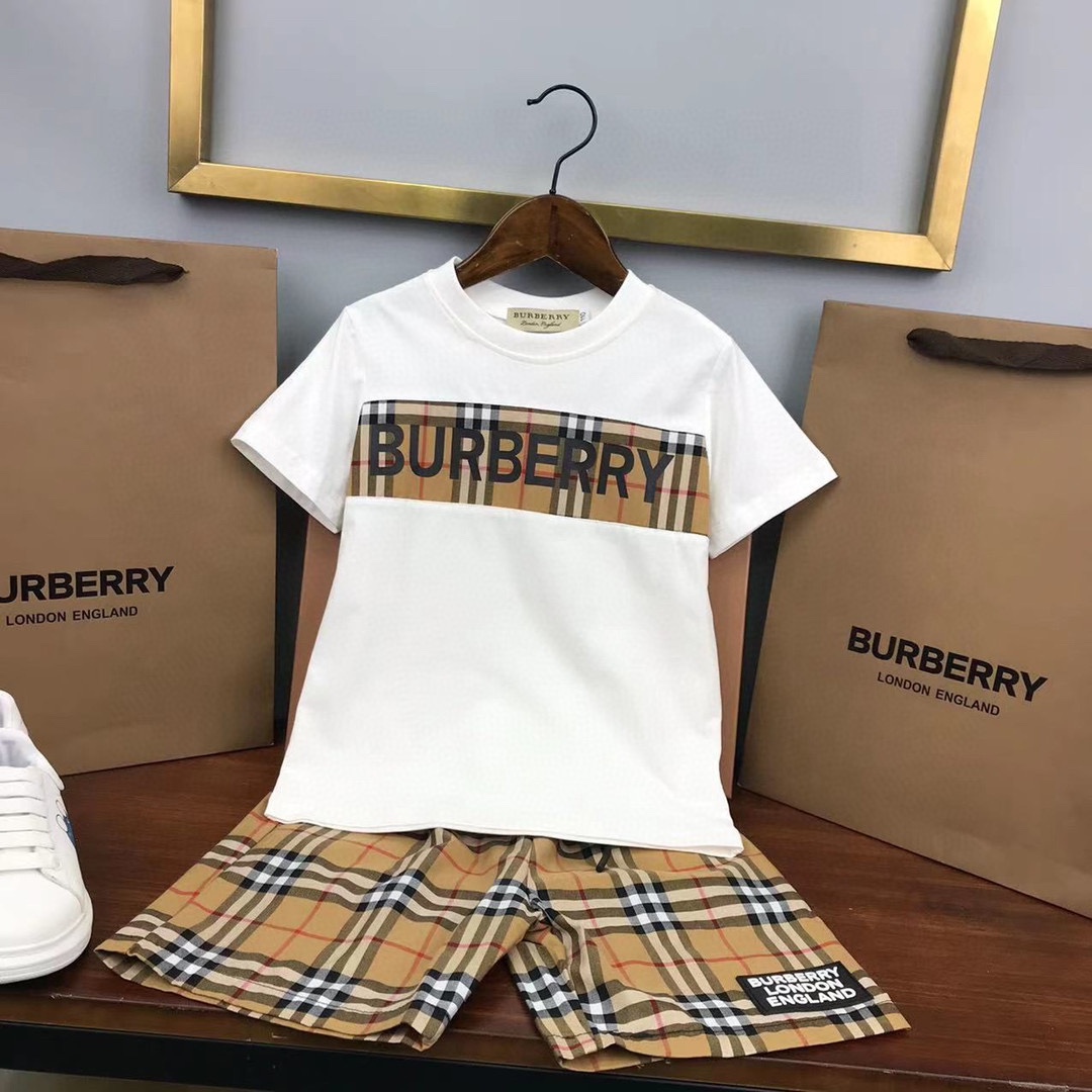 Burberry 2022 New T-Shirt and Shorts Set