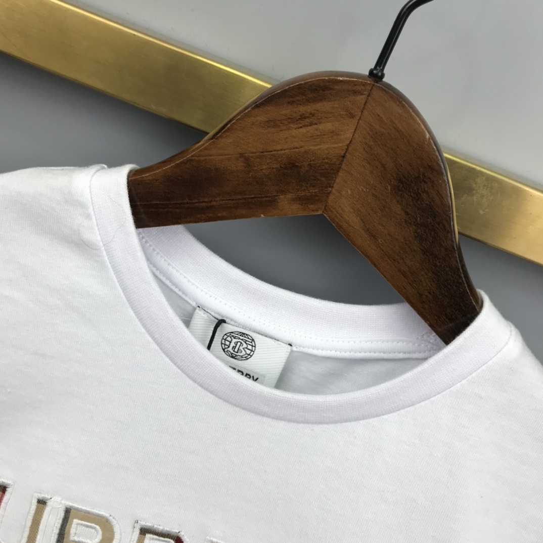 Burberry 2022 New T-shirt and Shorts Set