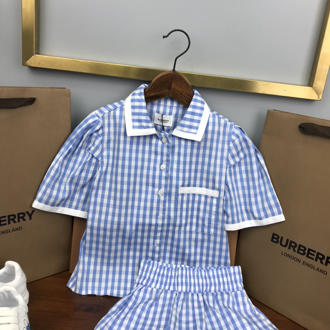 Burberry 2022 New Shirt and Shorts Set