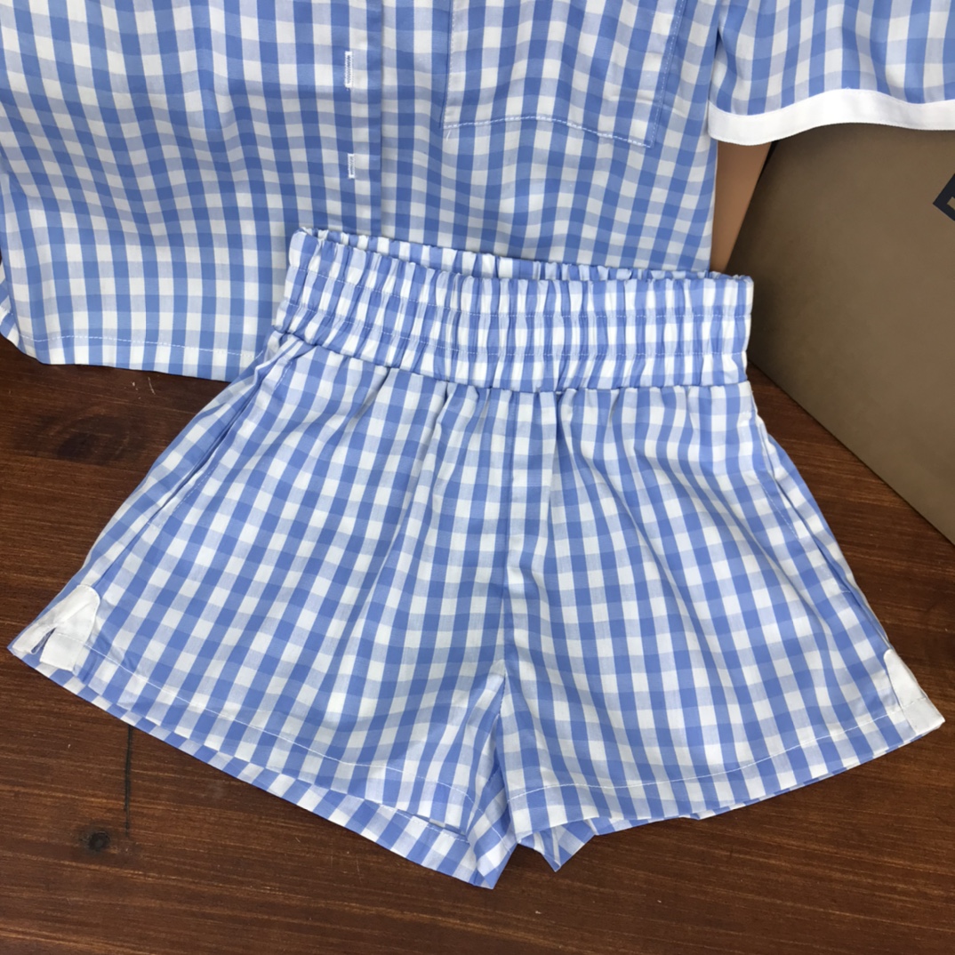 Burberry 2022 New Shirt and Shorts Set