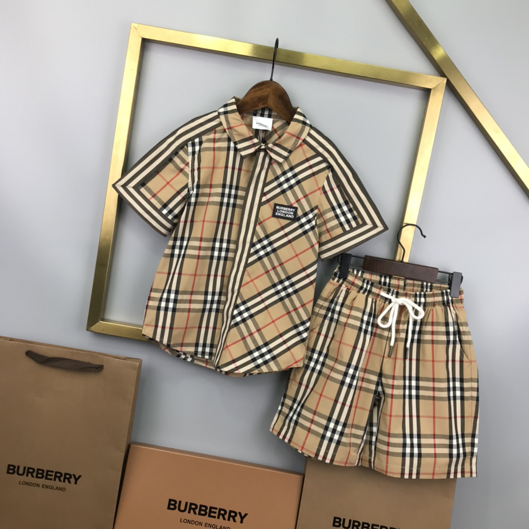 Burberry 2022 New Shirt and Shorts Set