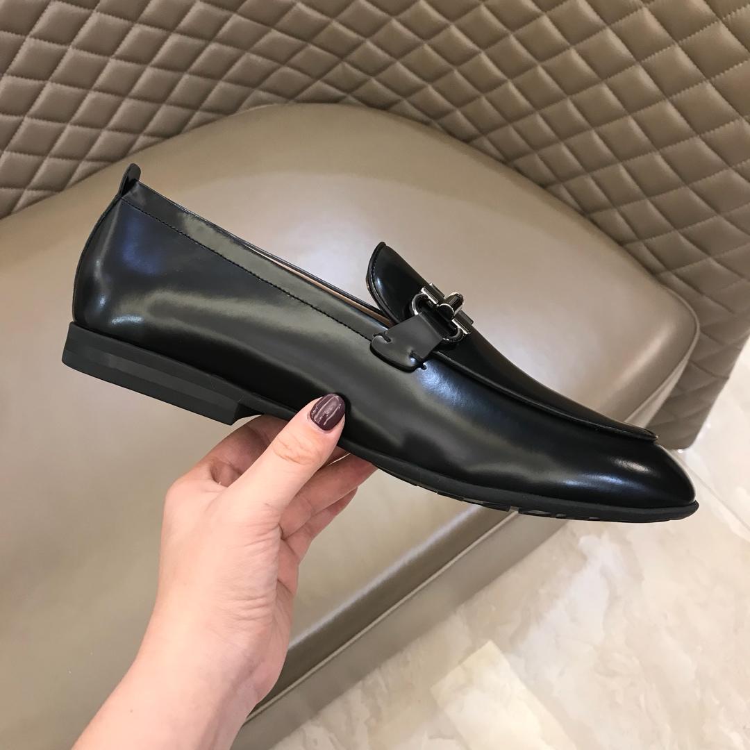 Salvatore Ferragamo Black Bright leather Fashion Perfect Quality Loafers With Sliver Buckle MS02985