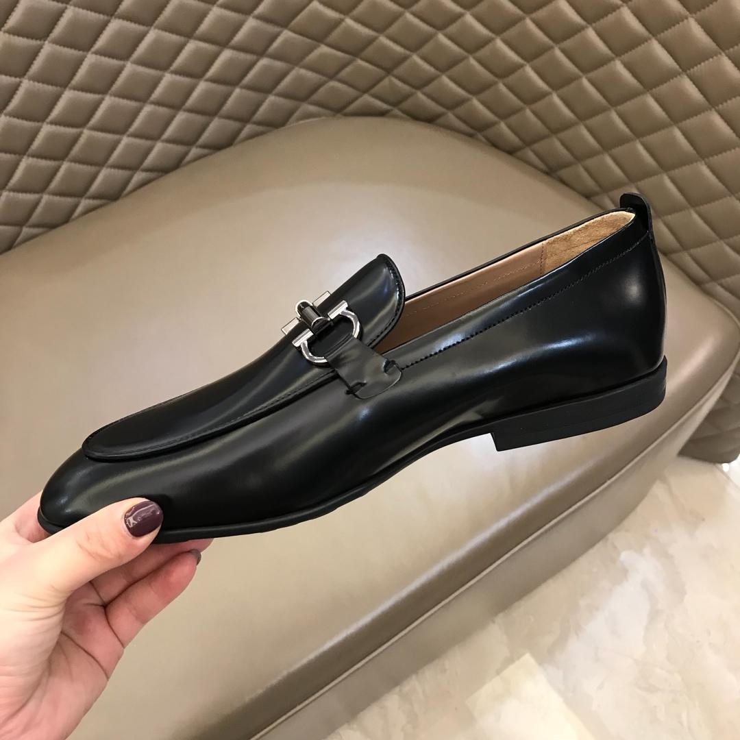 Salvatore Ferragamo Black Bright leather Fashion Perfect Quality Loafers With Sliver Buckle MS02985